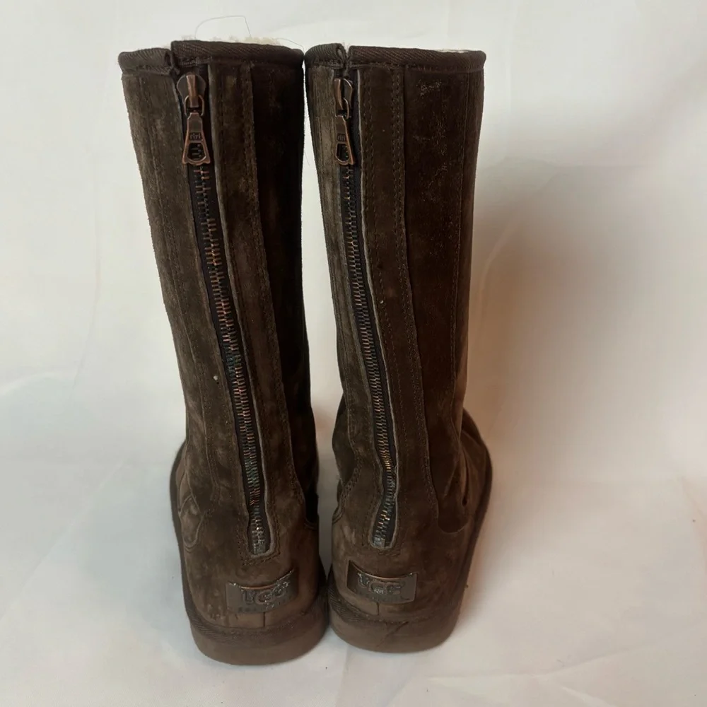 UGG AUSTRALIA Women's 7 Dark Brown 5119 Suede Knightsbridge Tall Back Zip Boots